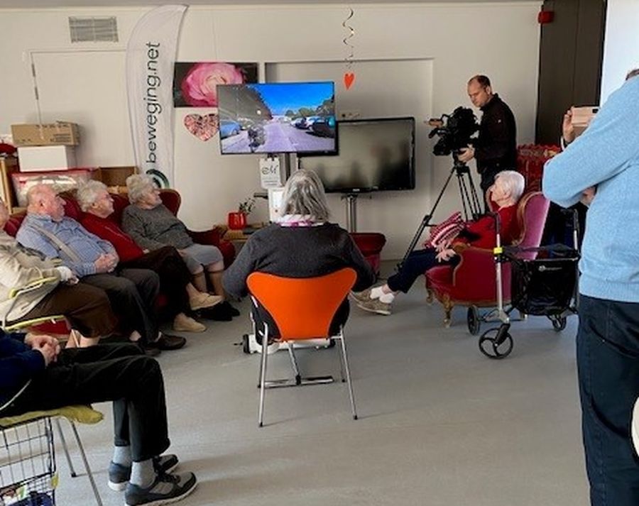 Beweging.net Oostrozebeke & Rotary Oostrozebeke-Mandeldal schenken een fietslabyrint aan WZC Oostrozebeke