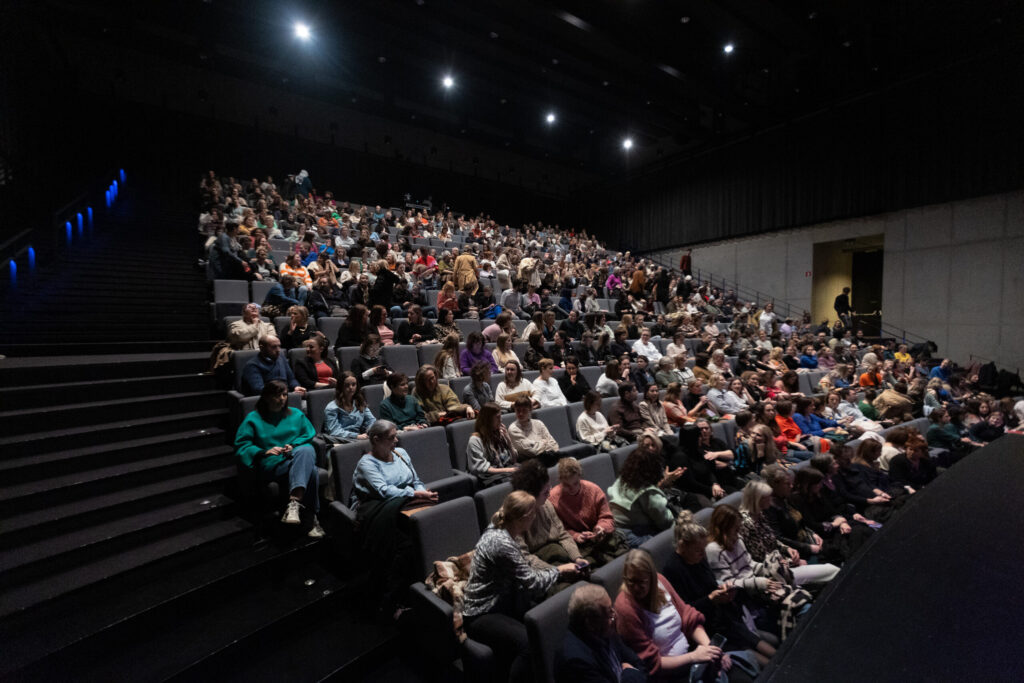 Lezing Binu Singh Genk Mine Dalemans (10 Van 98)