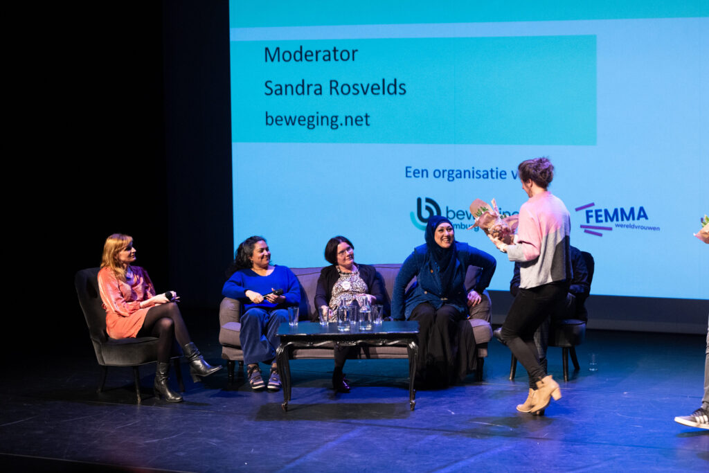 Lezing Binu Singh Genk Mine Dalemans (74 Van 98)