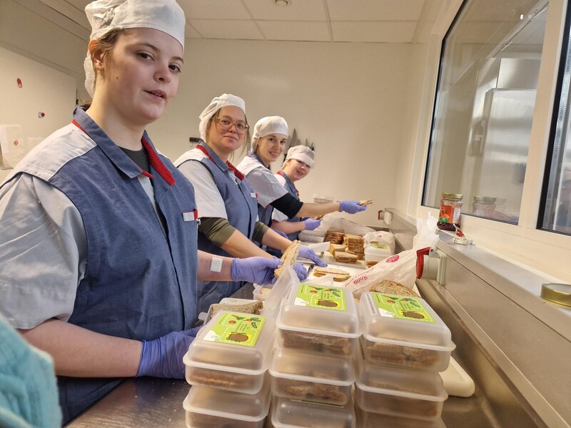Project ‘Boterhamsters’: van lege brooddozen naar volle magen